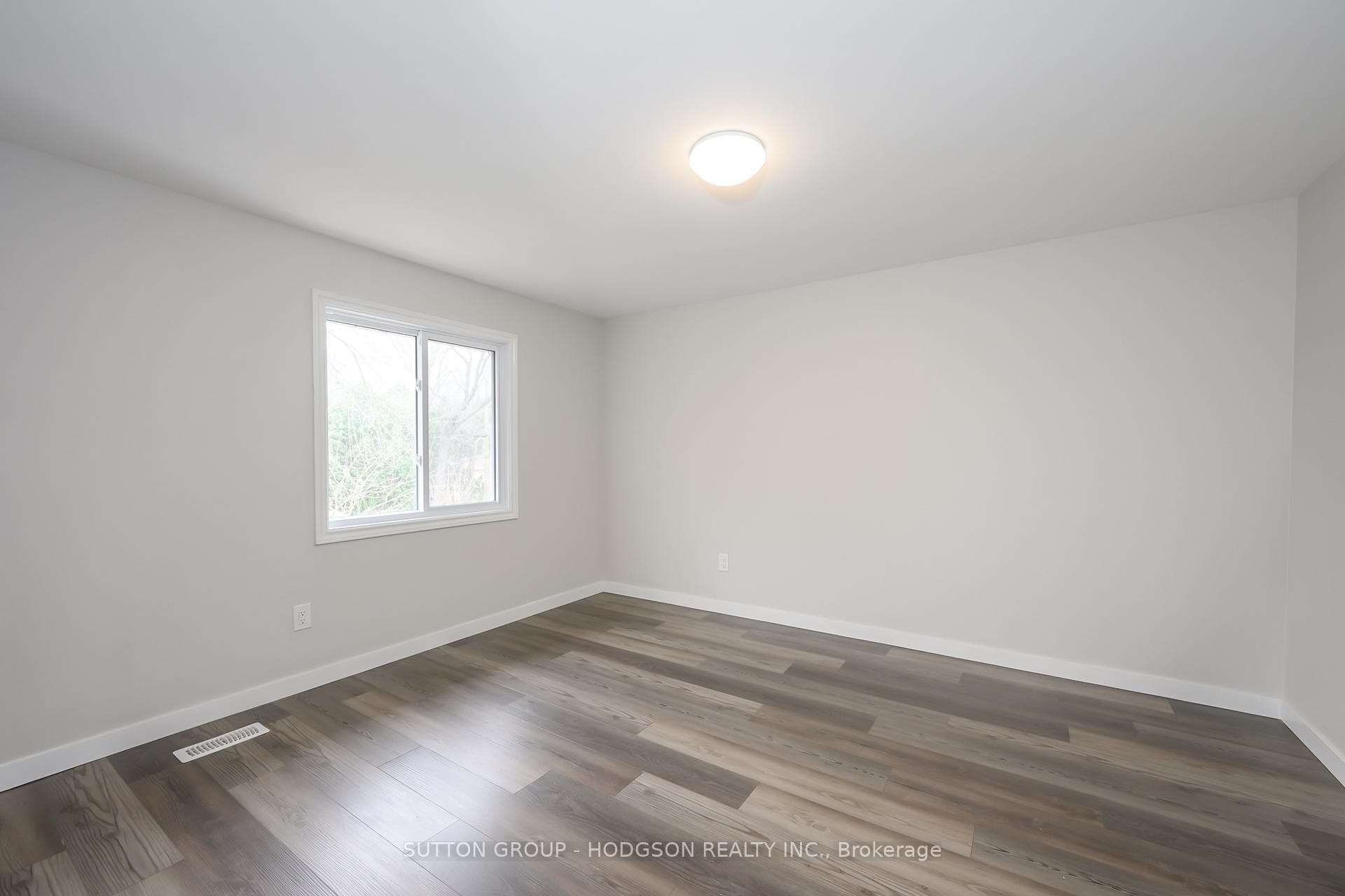 121 Kimberley Avenue photo 13