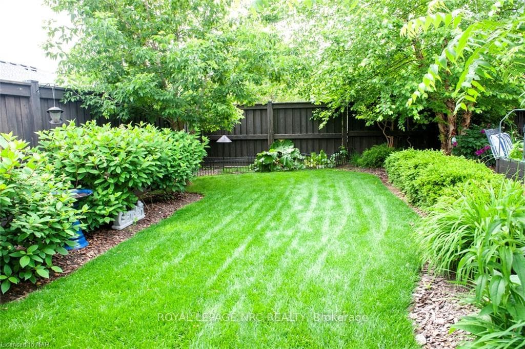 26 ROSEWOOD Crescent photo 30