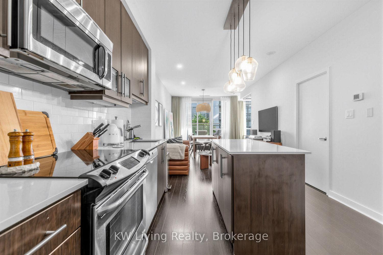 1171 Queen Street Unit 305 photo 4