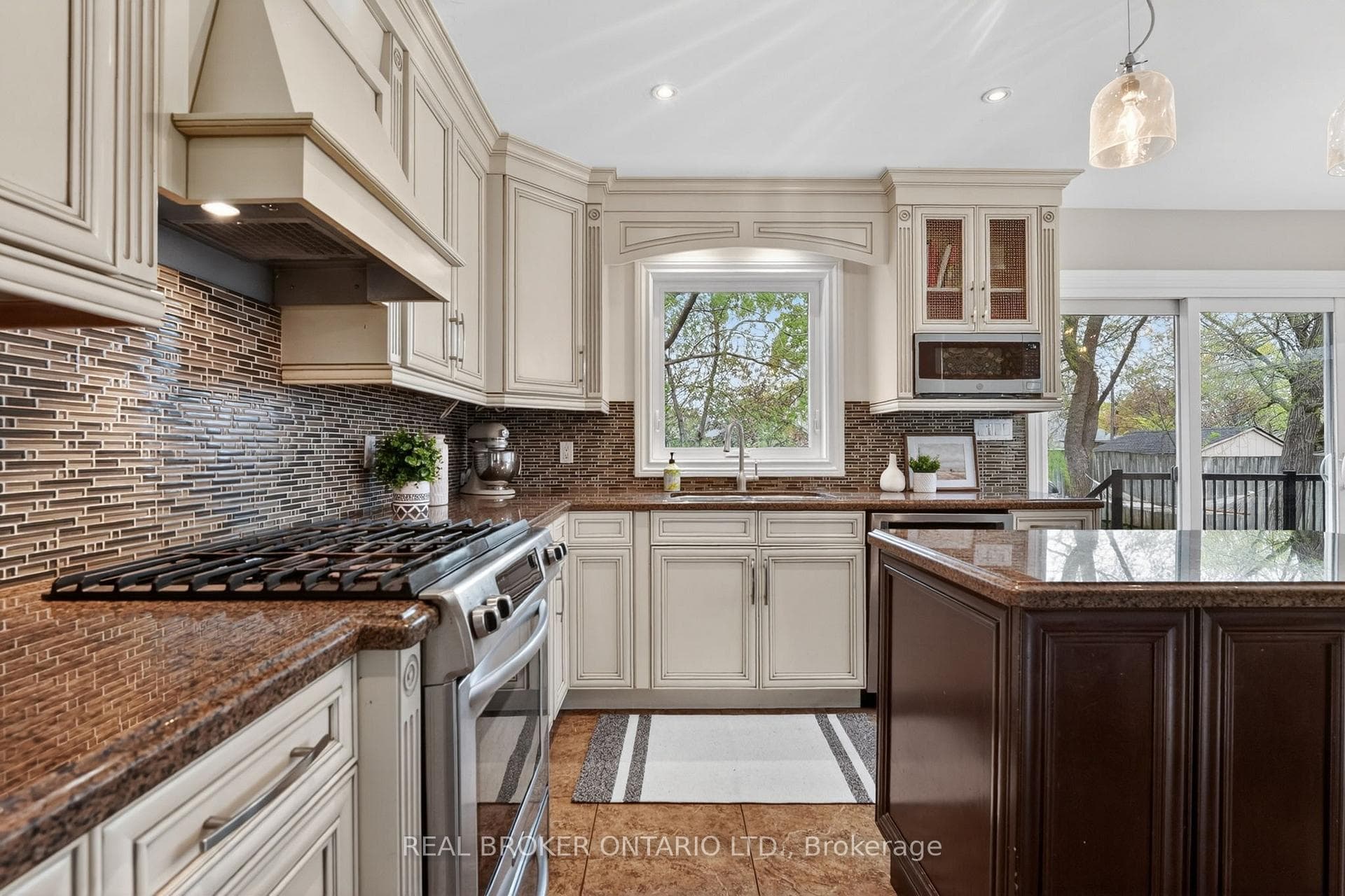 72 Morgon Avenue photo 10