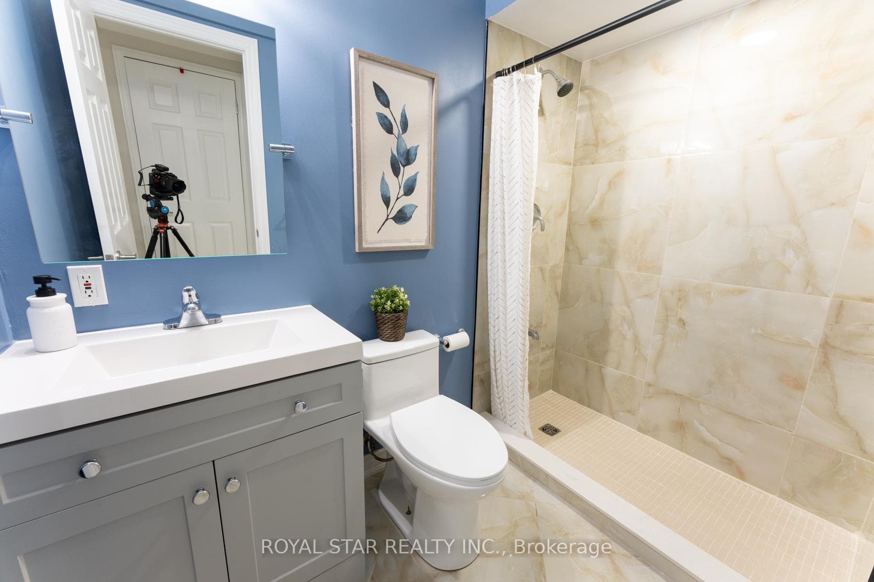 79 Avondale Drive photo 24