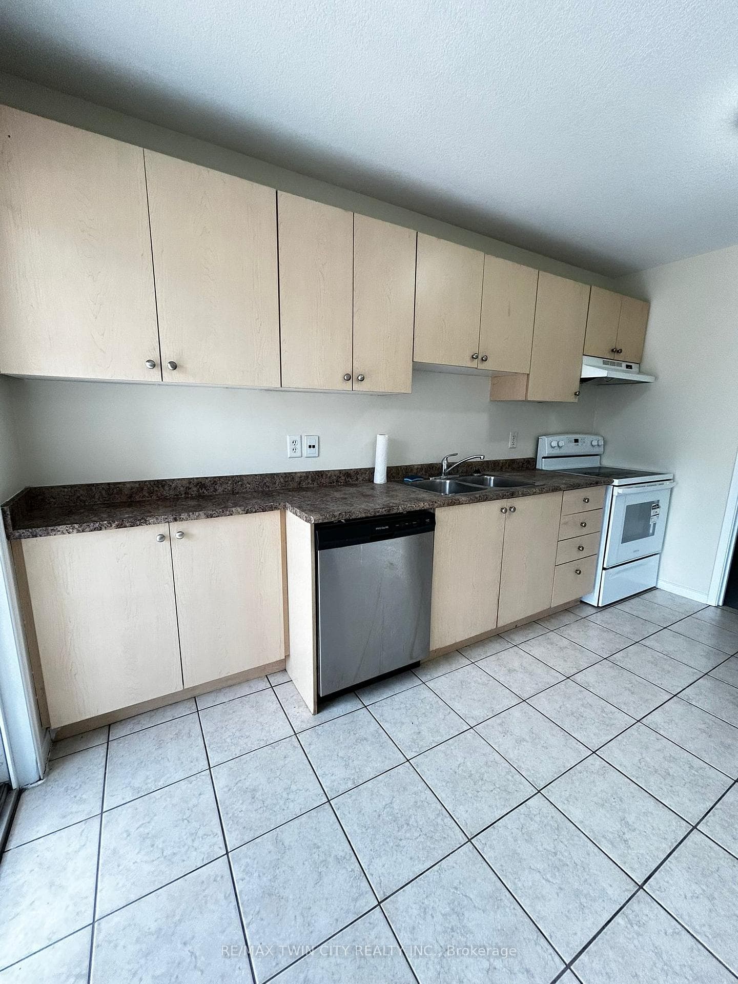12 Holborn Drive Unit D30 photo 18