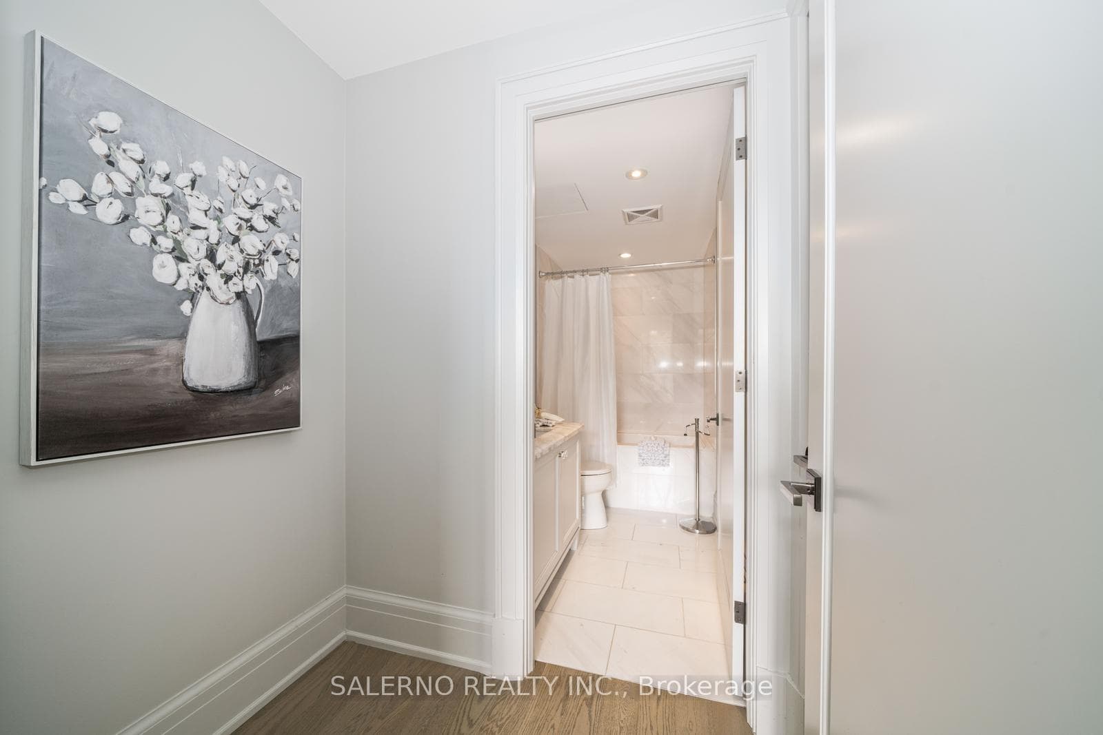 181 Davenport Road Unit 201 photo 31