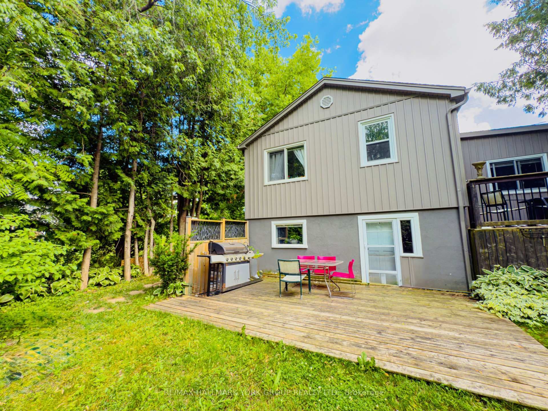 6072 Hillsdale Drive Unit Lower photo 8
