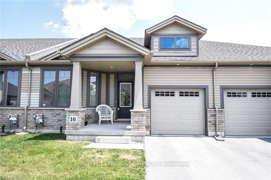 16 ELLIS Avenue photo 33