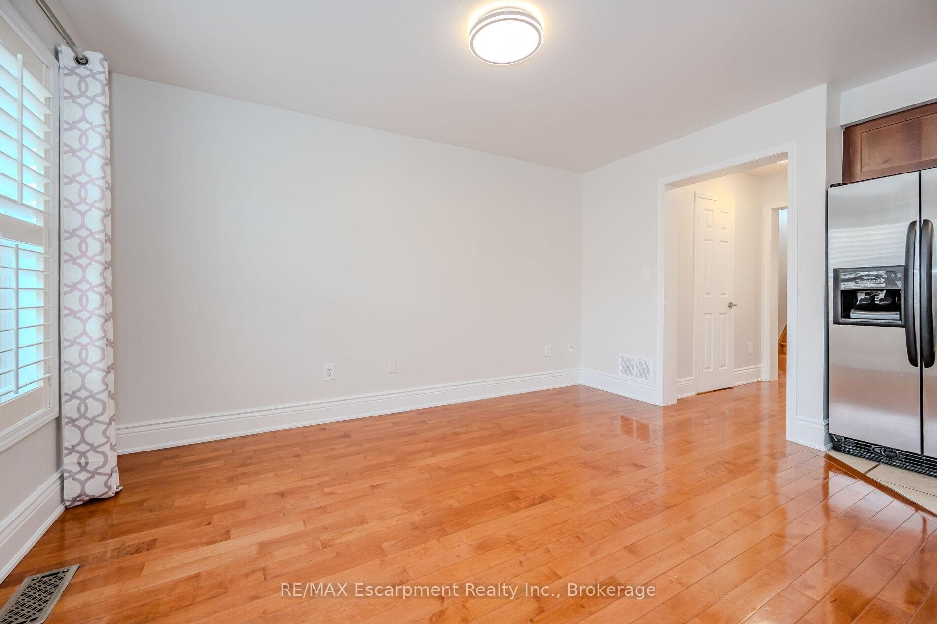 2966 Garnethill Way photo 8