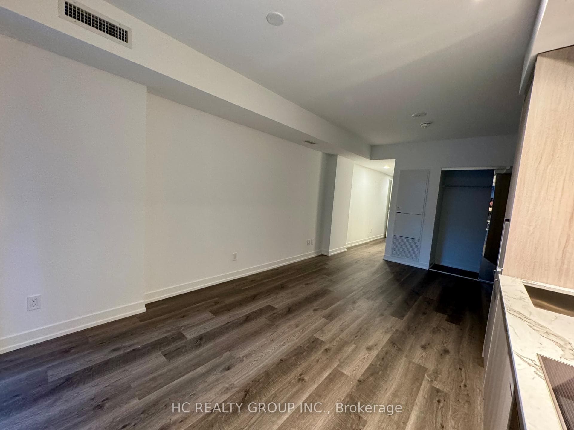771 Yonge Street Unit 511 photo 16