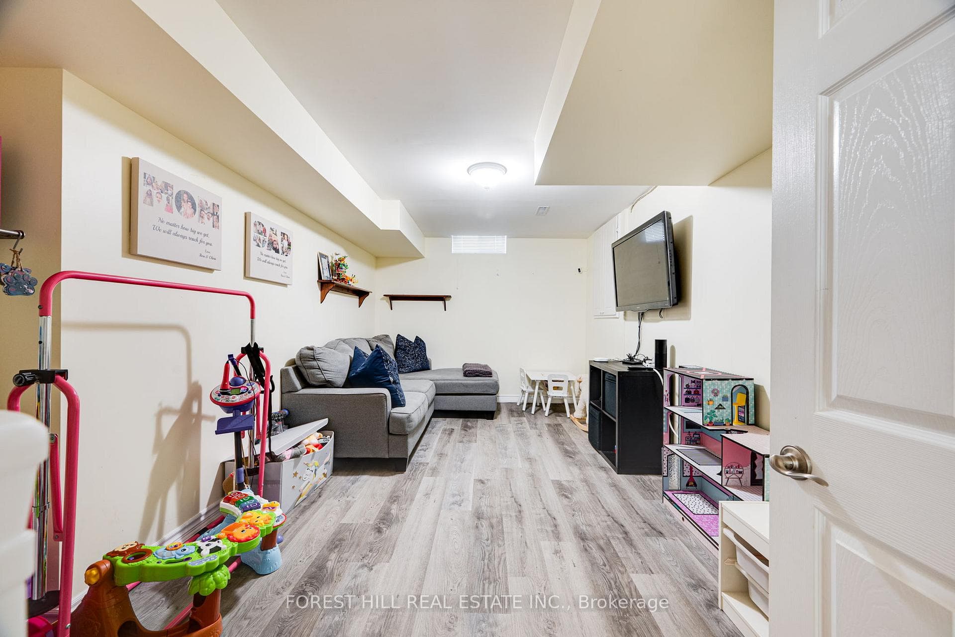 59 Banbrooke Crescent photo 22