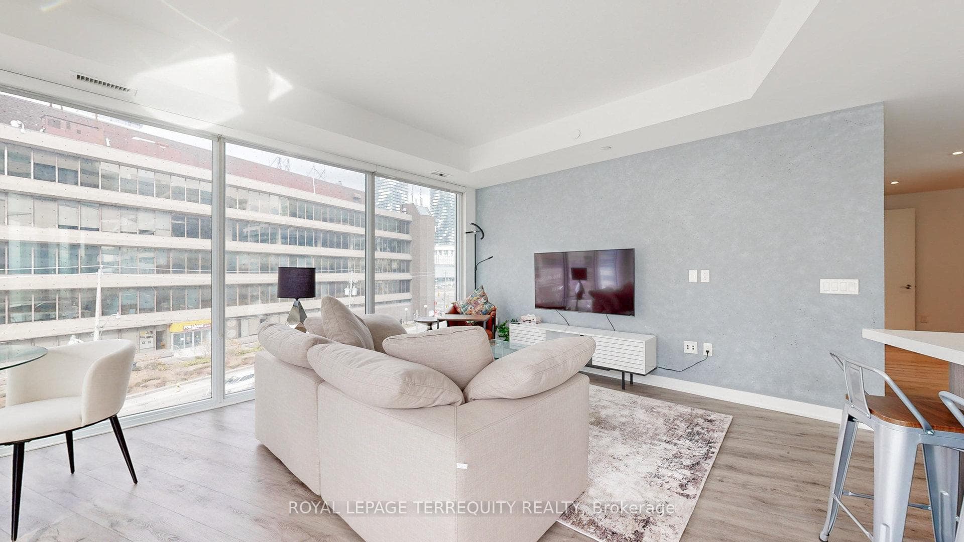 15 Queens Quay Unit 320 photo 18