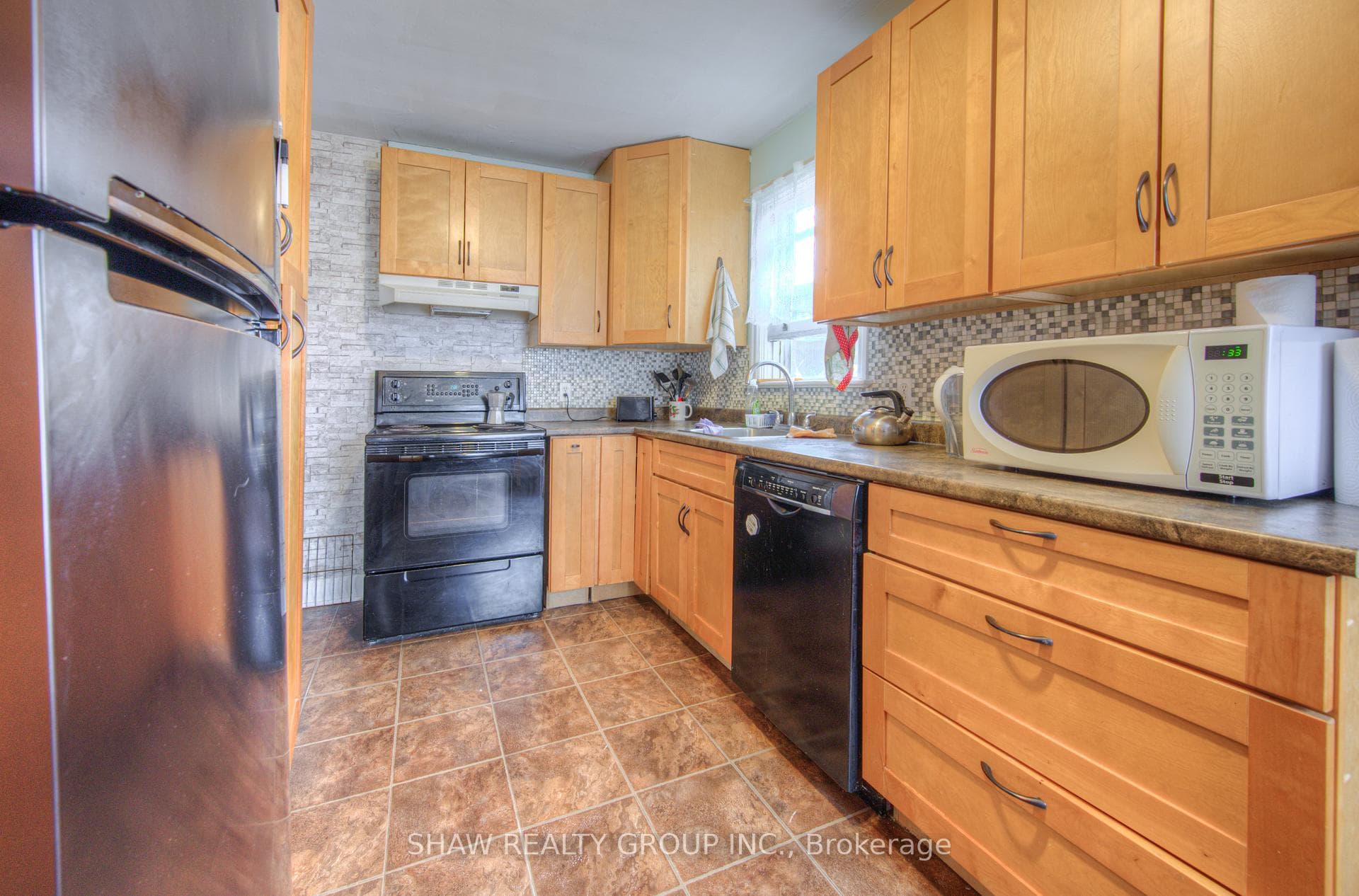 12 Christopher Drive photo 12
