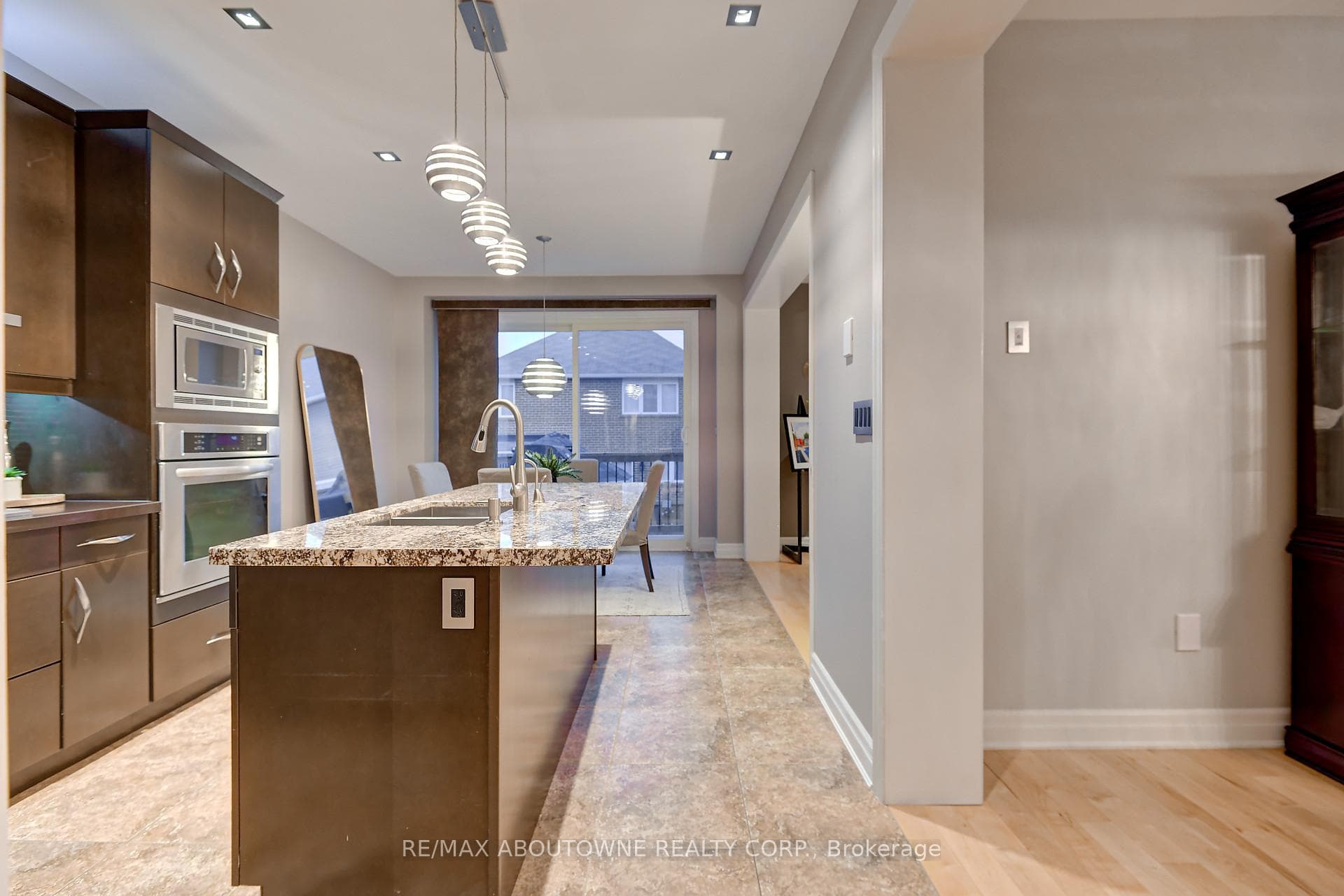 310 Leitch Landing photo 9