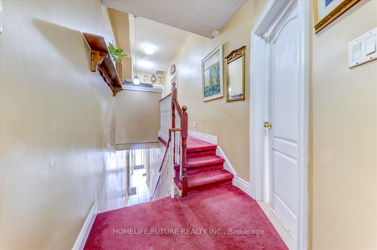 56 Sullivan Street photo 19