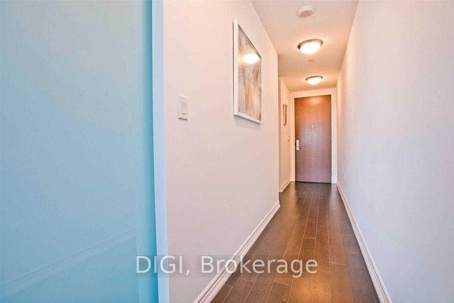 386 Yonge Street Unit 3106 photo 4