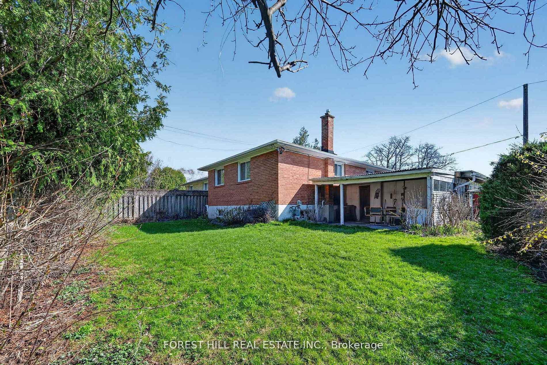 14 Stephenfrank Road photo 26