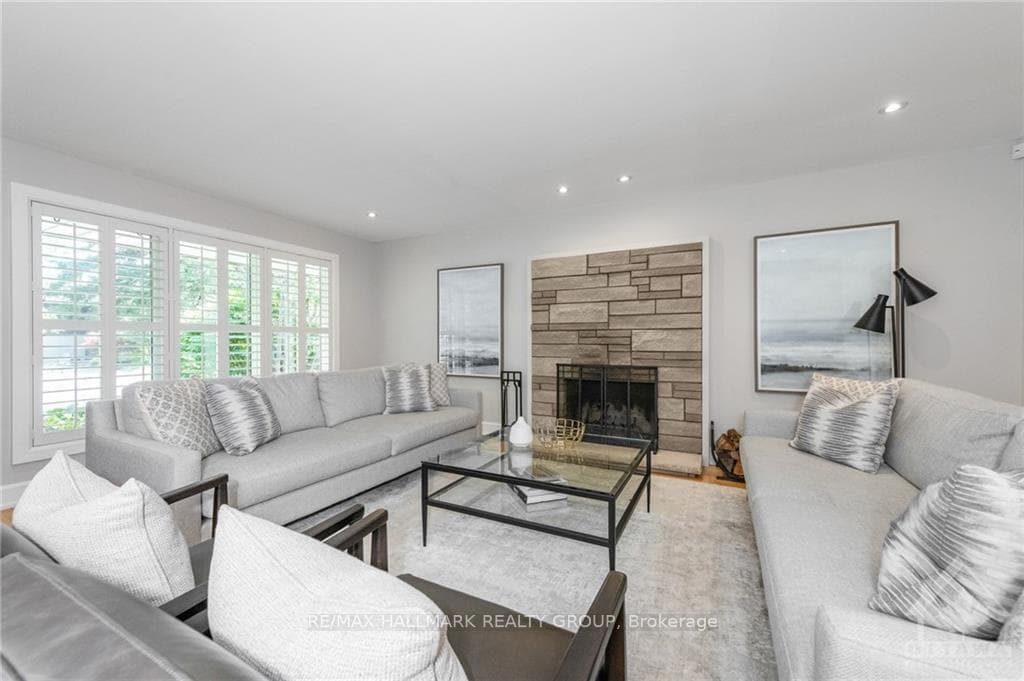 37 PENTLAND Crescent photo 2