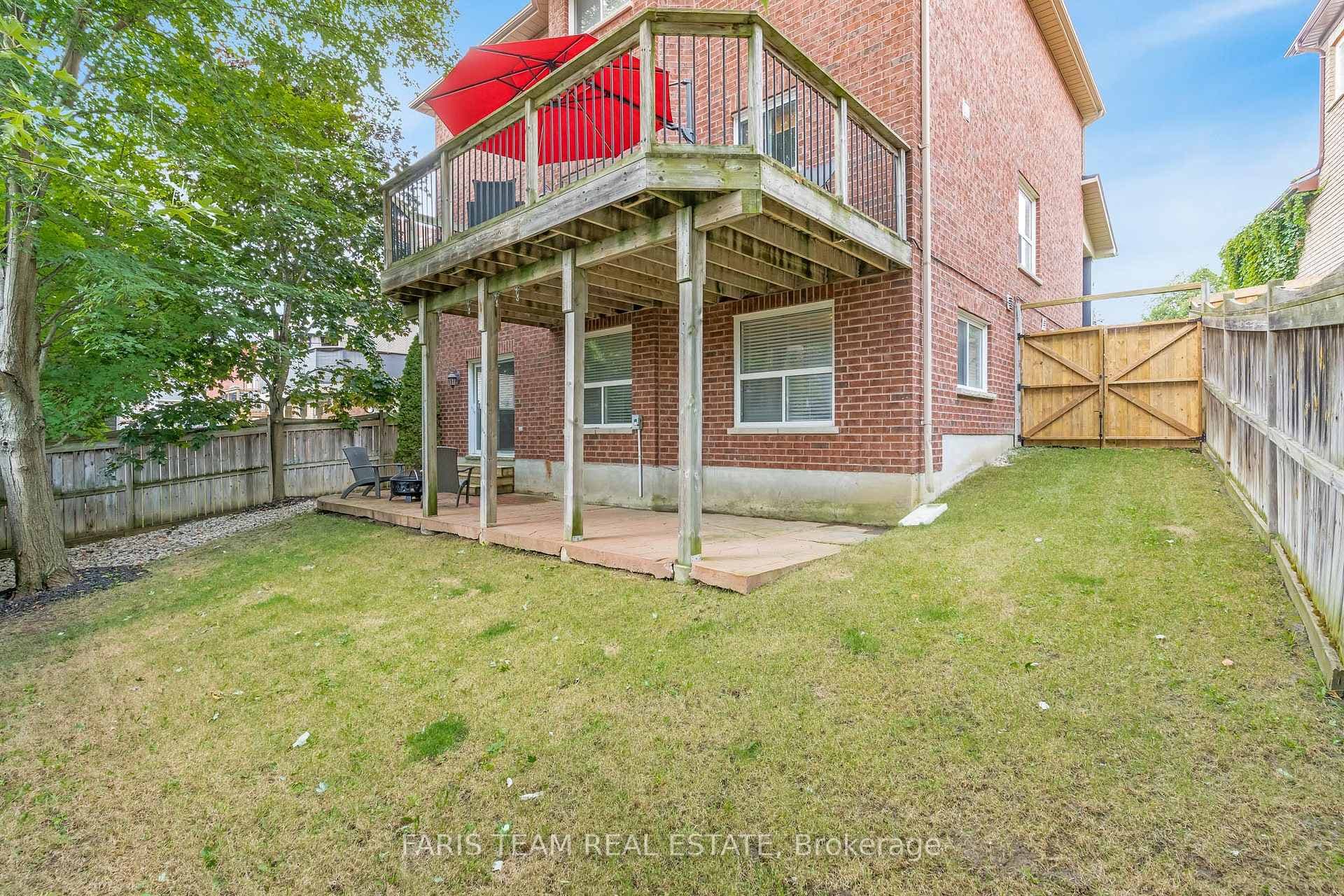 48 Windsor Crescent photo 21
