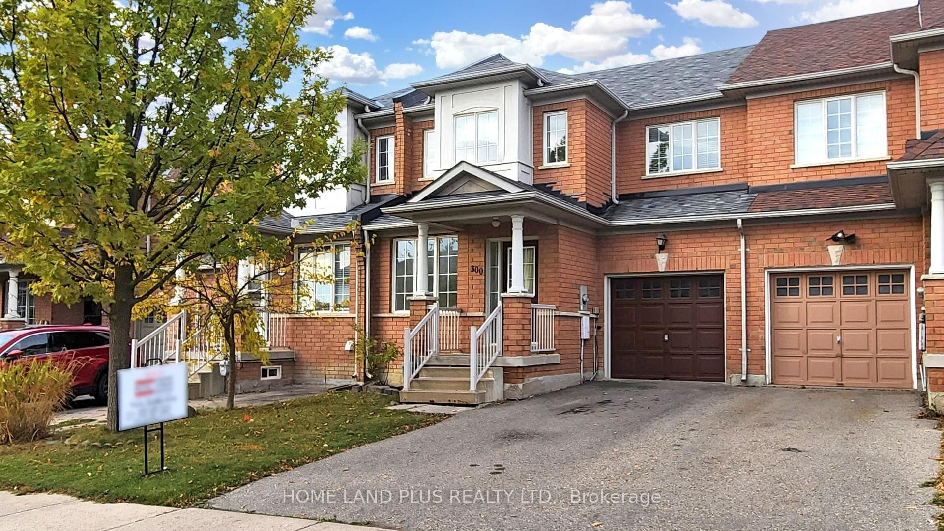 300 Flagstone Way photo 2