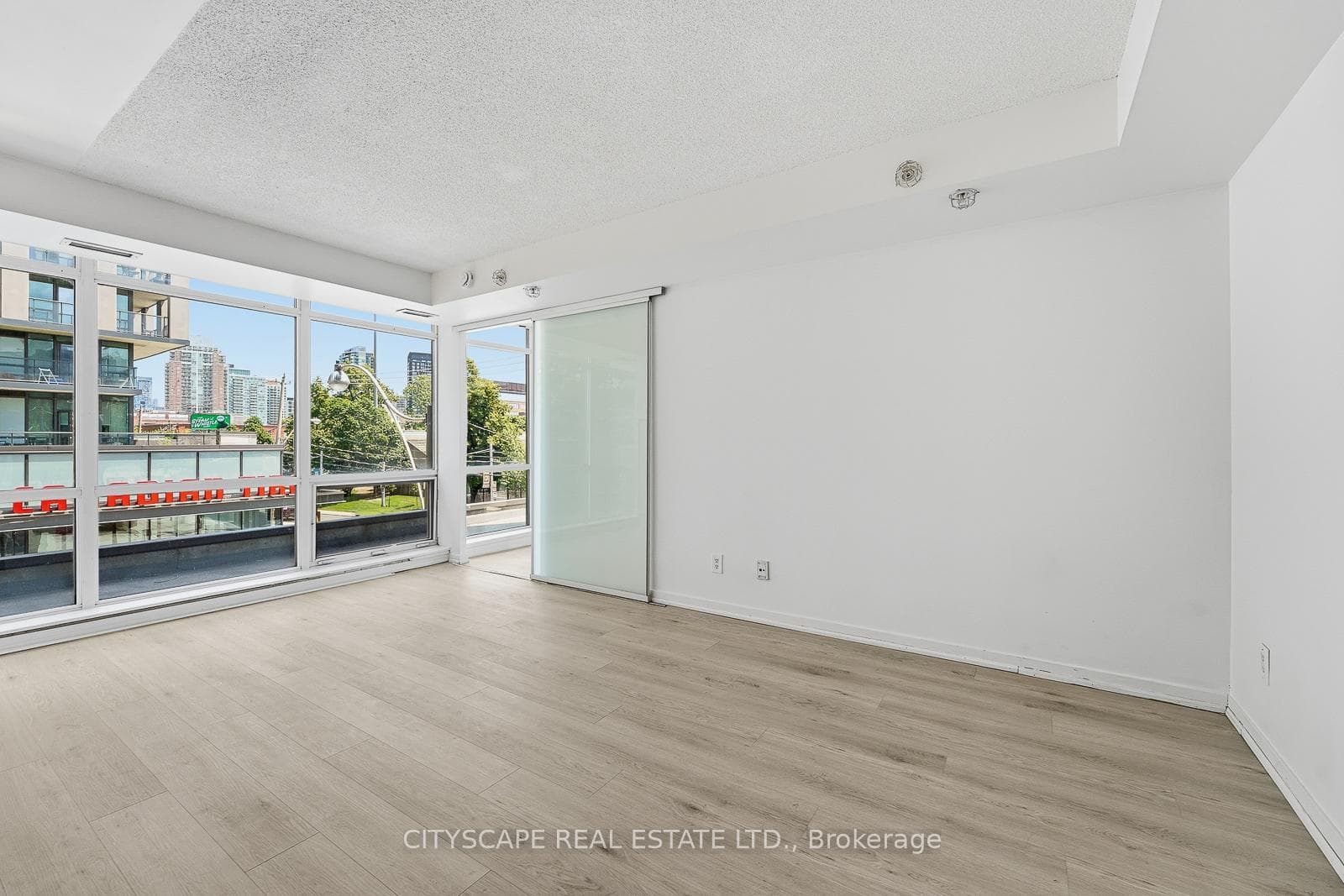 20 Joe Shuster Way Unit 211 photo 7