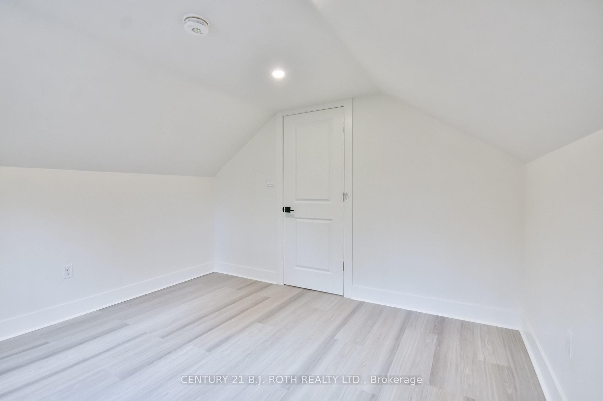 10 Slalom Drive Unit Suite photo 8