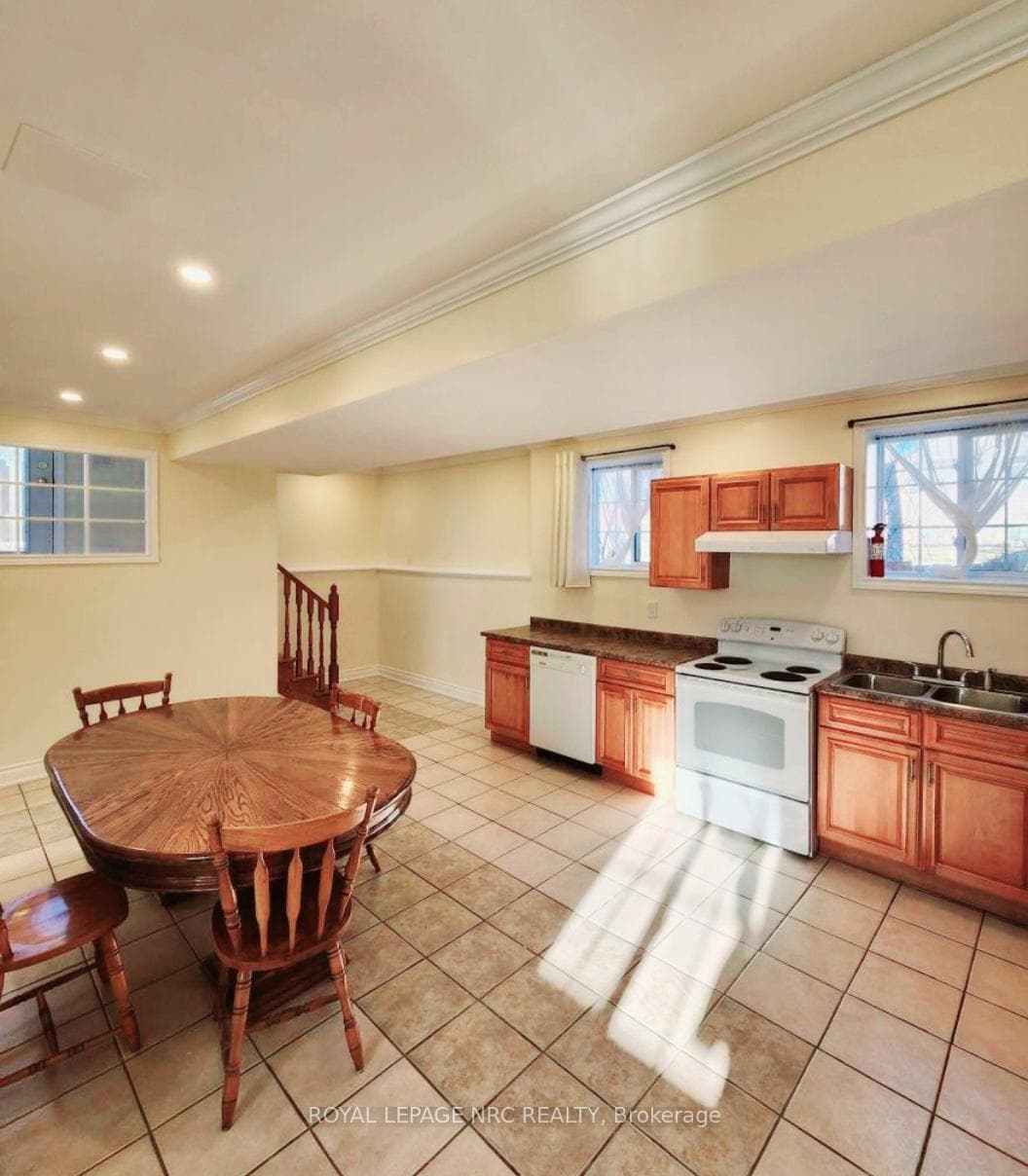 4725 BELFAST Avenue photo 1