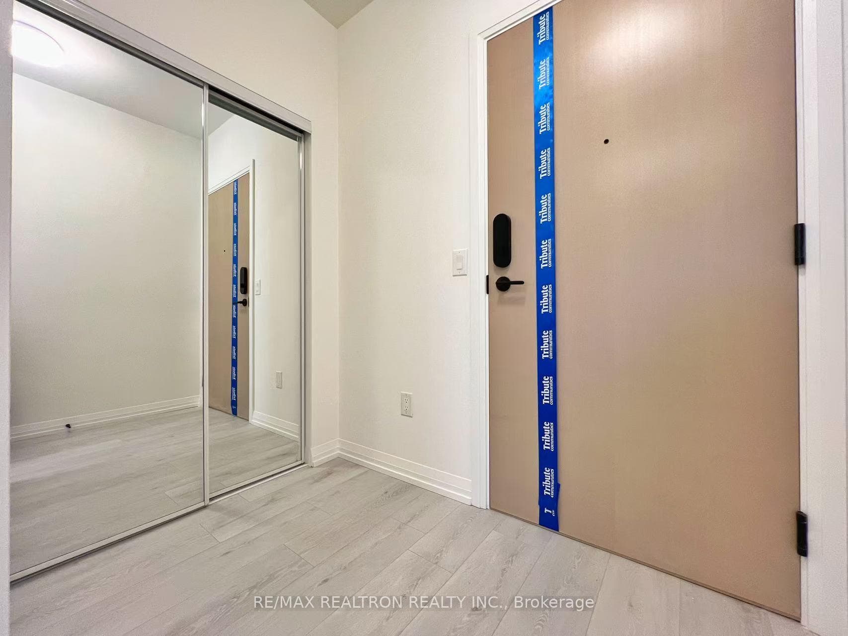 280 Dundas Street Unit 505 photo 5
