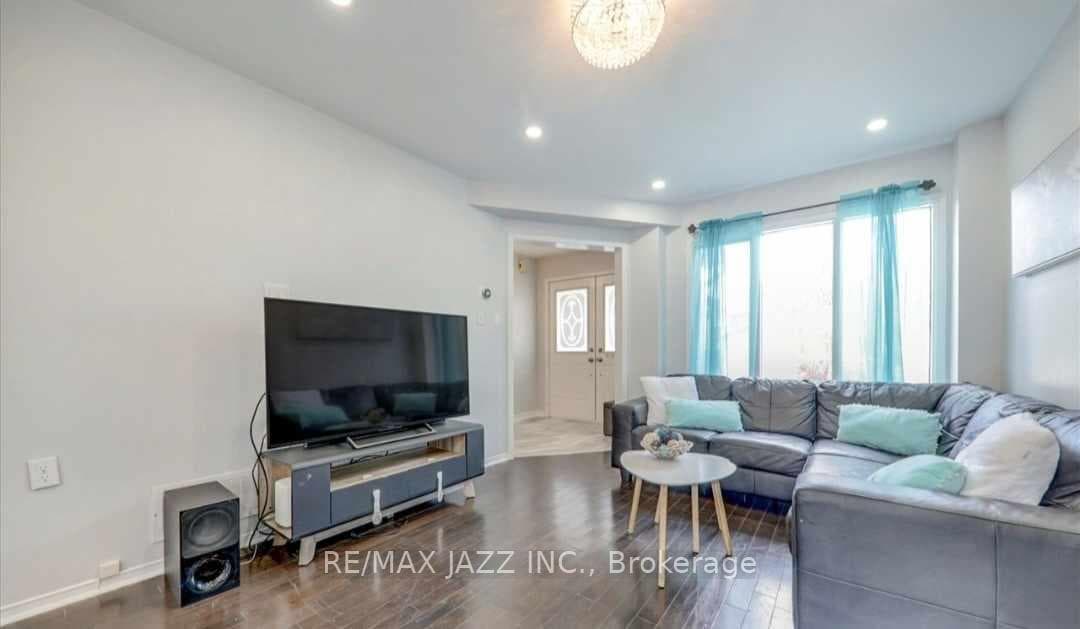 107 Apple Blossom Boulevard Unit Main photo 6