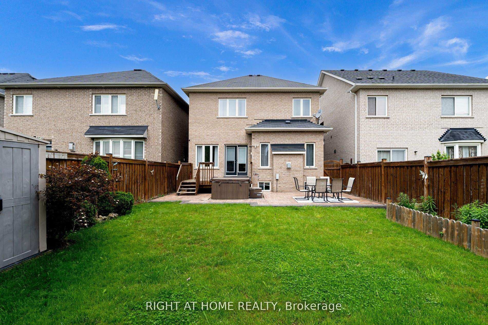 9 Cedarsprings Way Unit Main photo 32