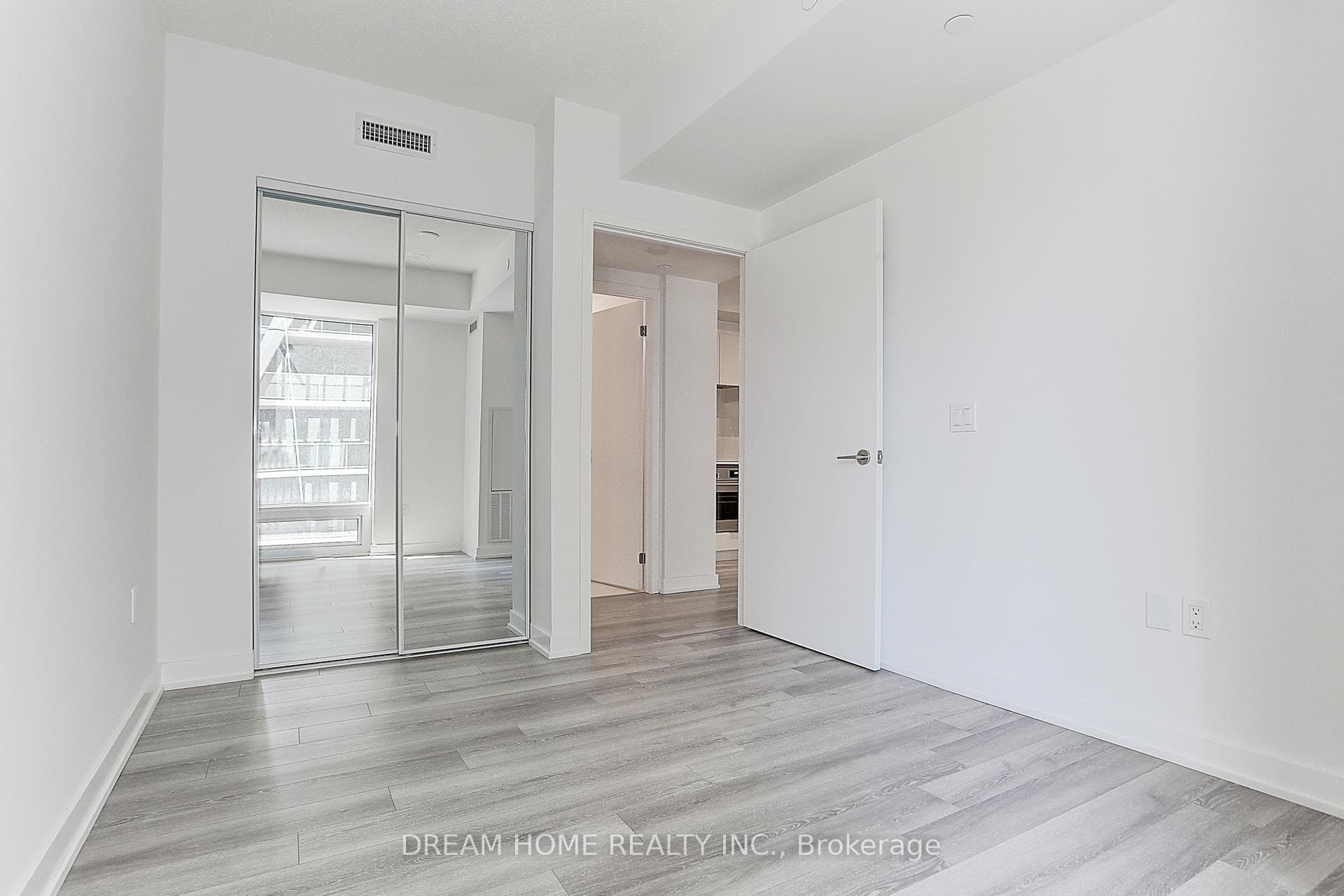 234 Simcoe Street Unit 1006 photo 22