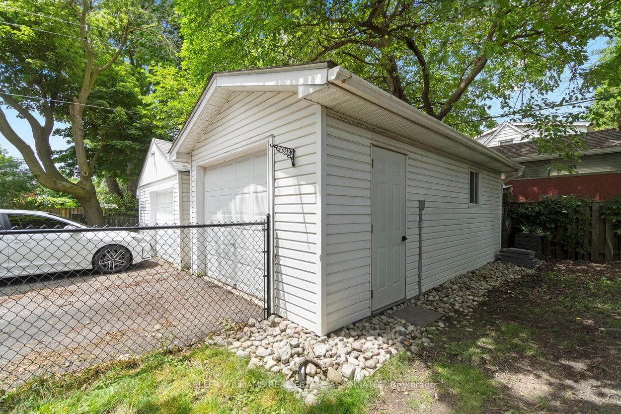 24 Ellen Street photo 39