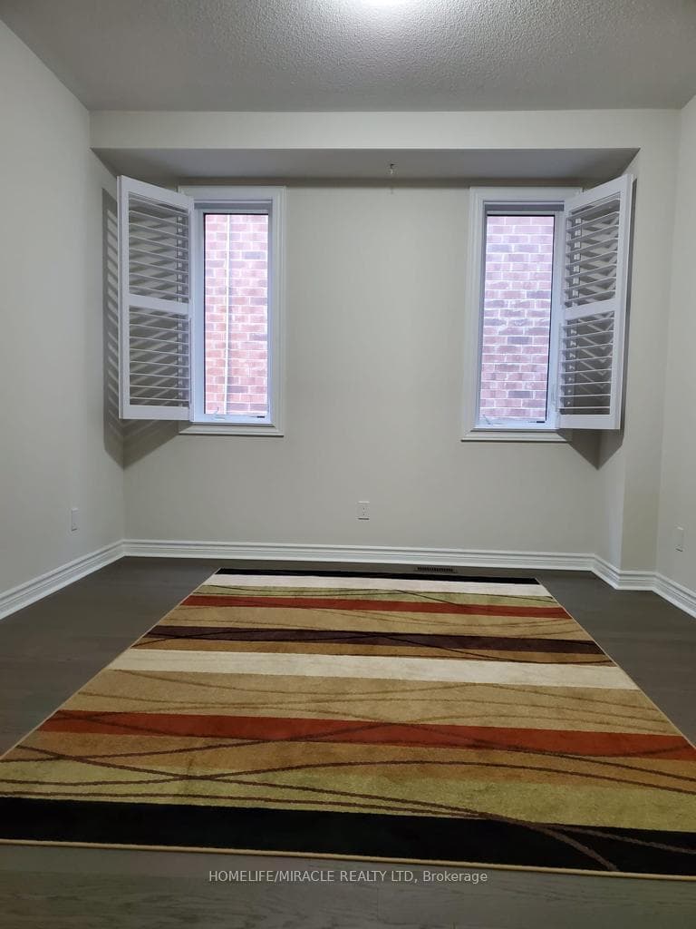 1807 Fosterbrook Street photo 9
