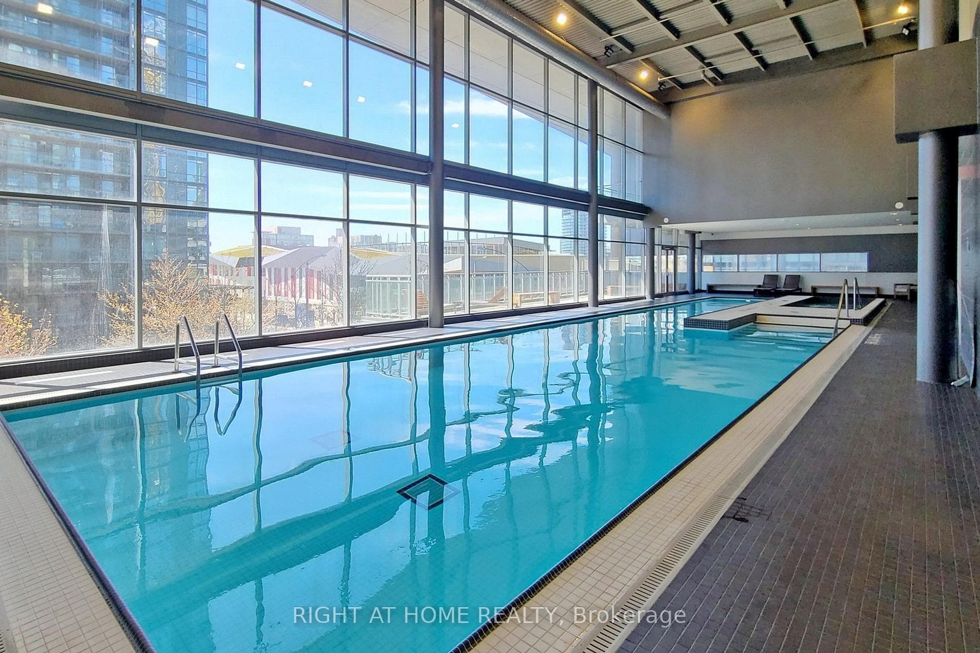 4K Spadina Avenue Unit 523 photo 29