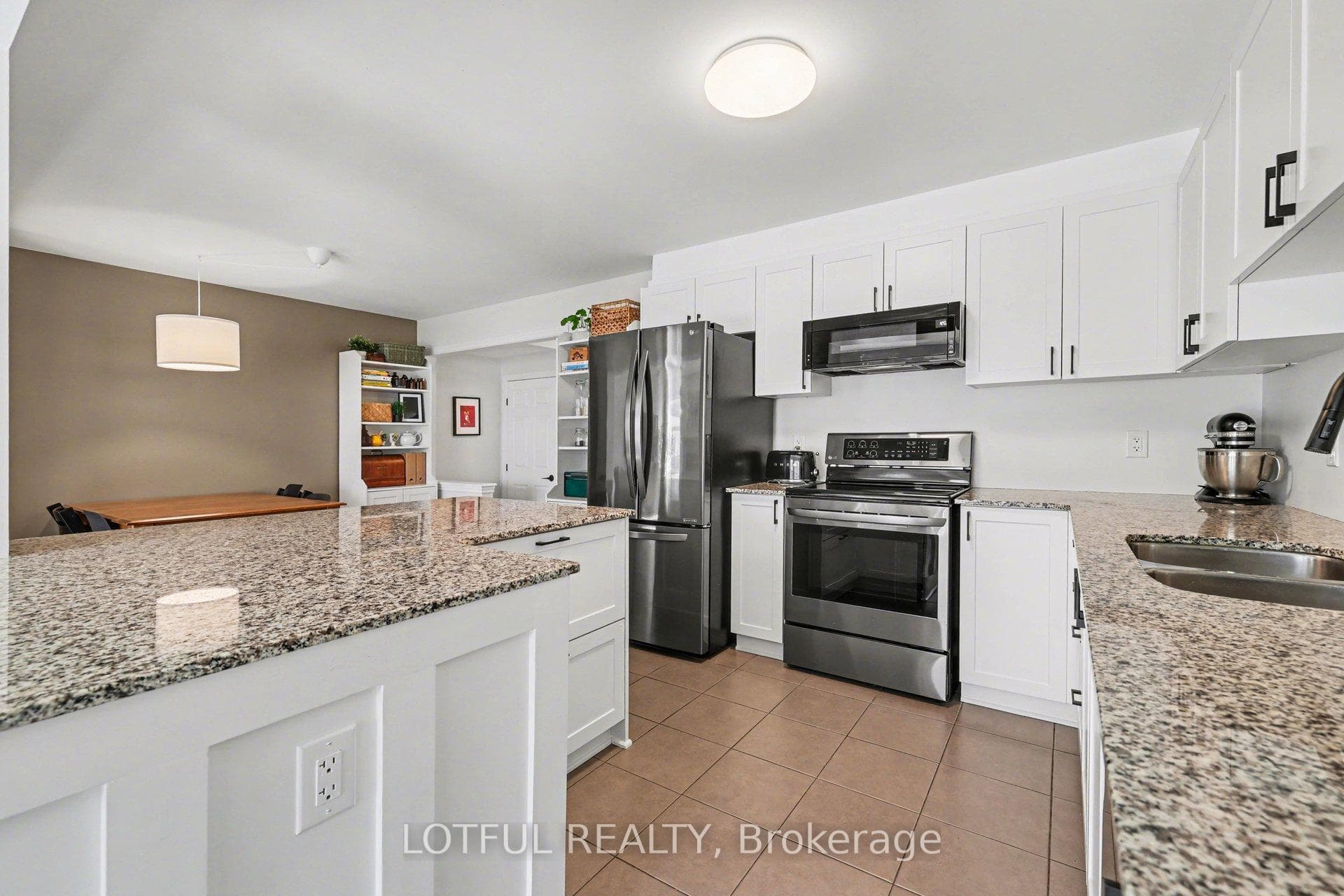 521 Foxlight Circle photo 12
