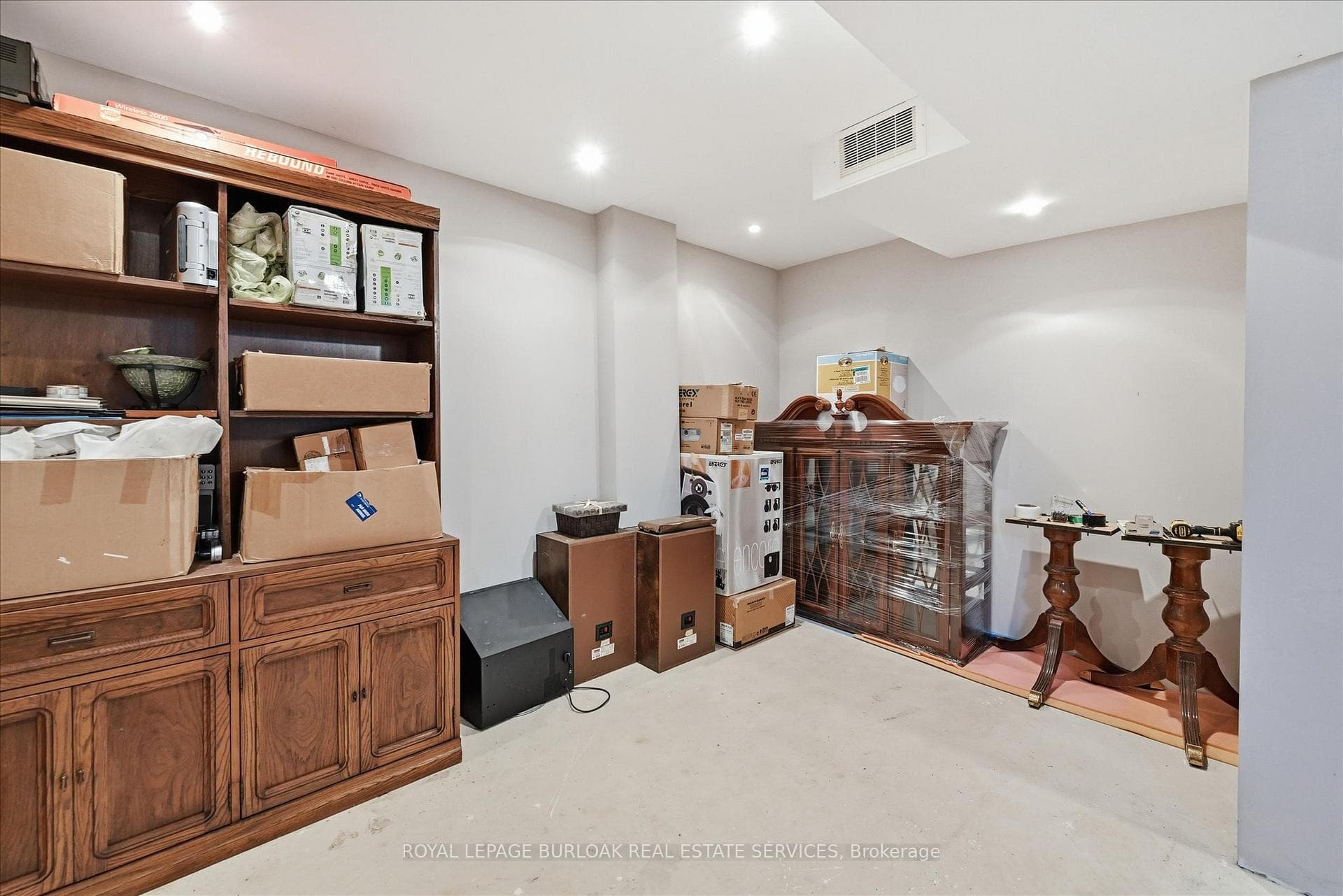 2279 Milford Lane photo 40