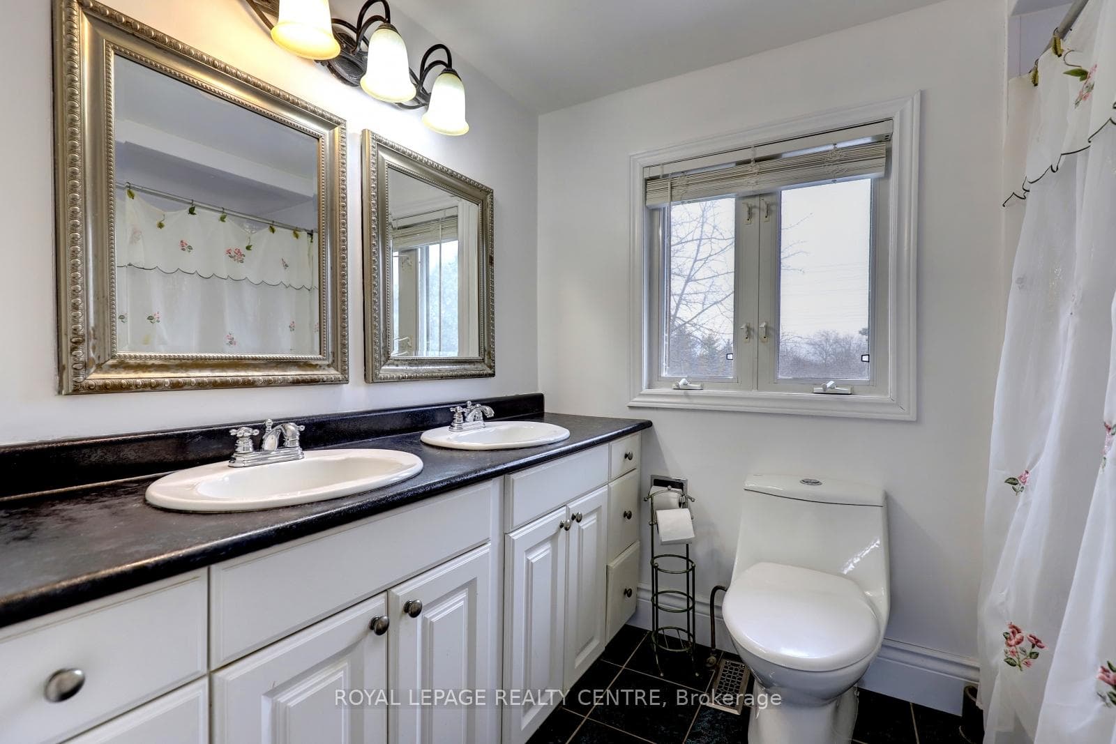 3200 Hazelwood Avenue photo 24