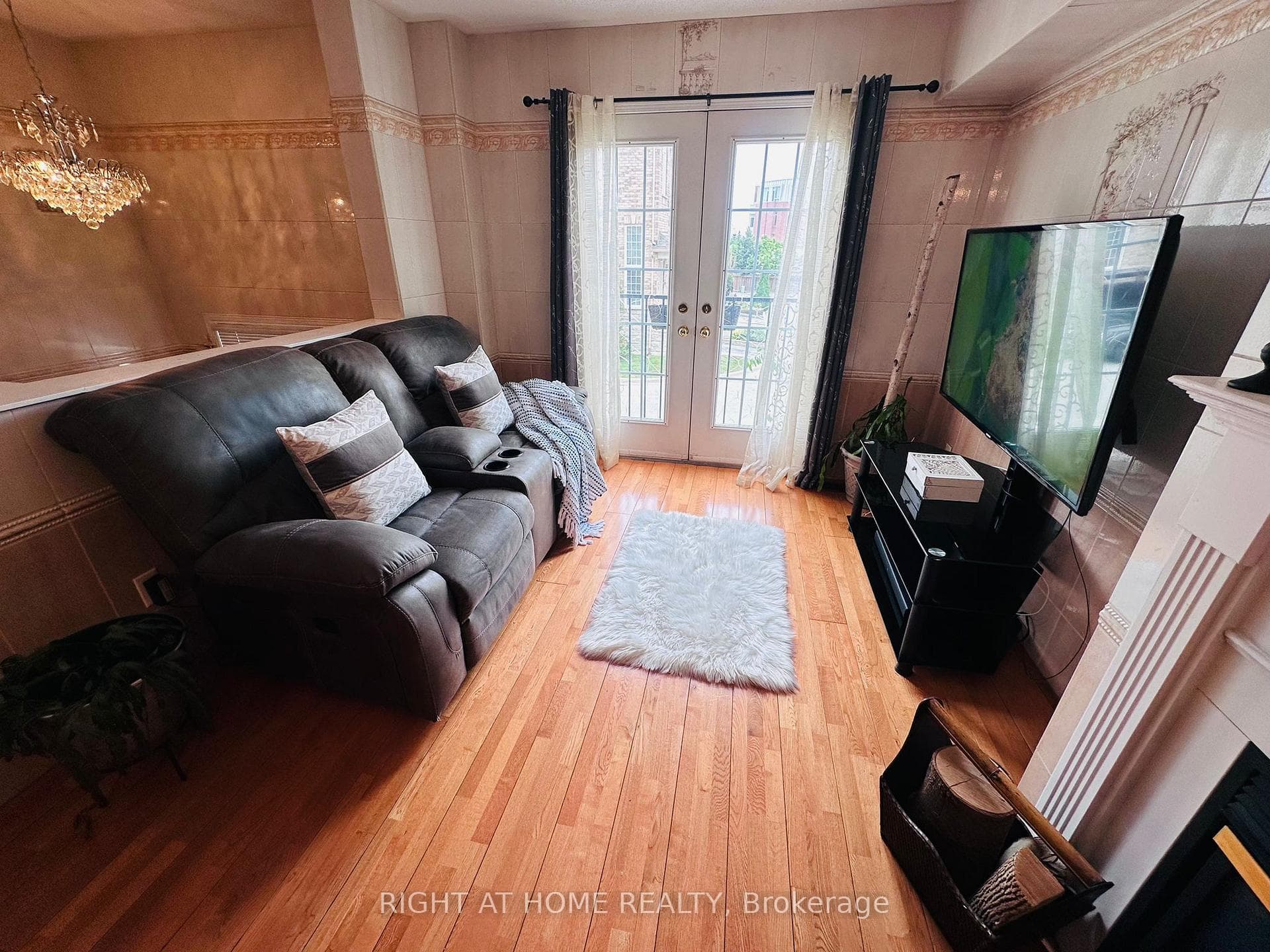 165 fieldstone Drive Unit 3 photo 11
