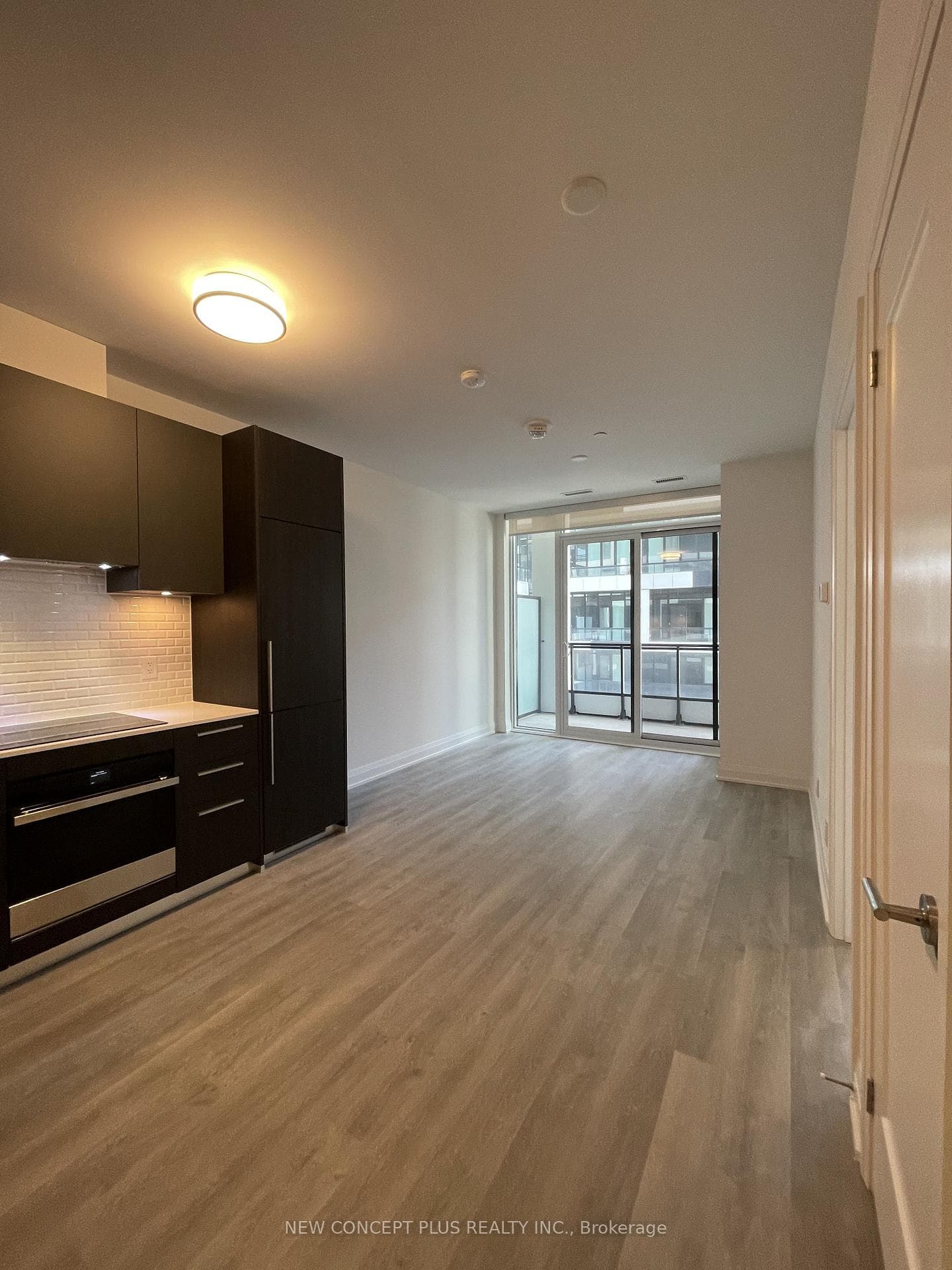 65 Broadway Avenue Unit 403 photo 5