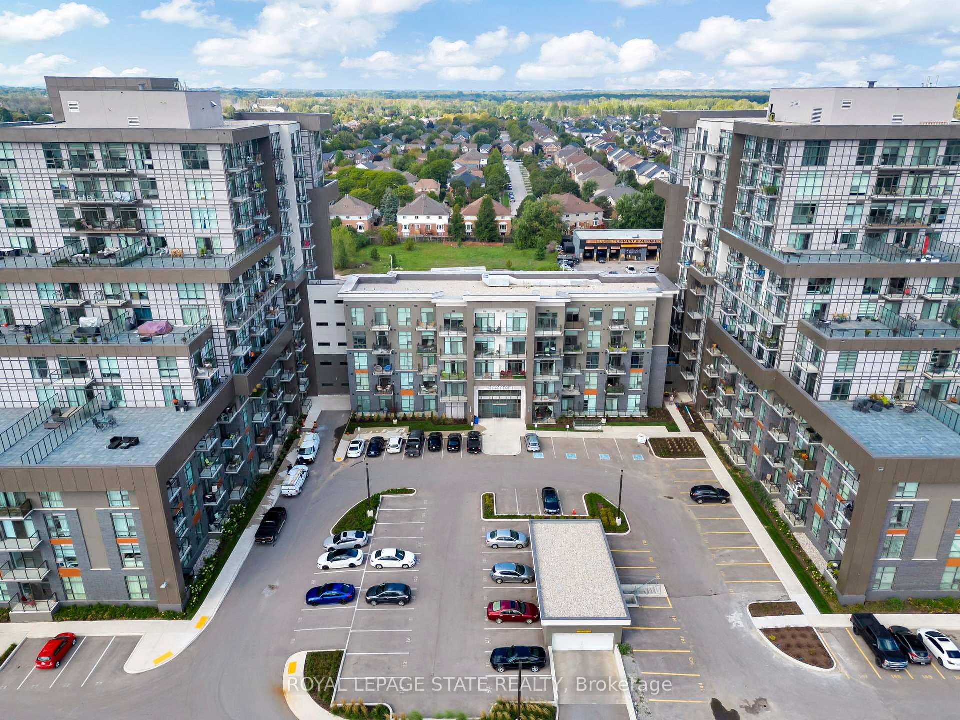 450 Dundas Street Unit 226 photo 6