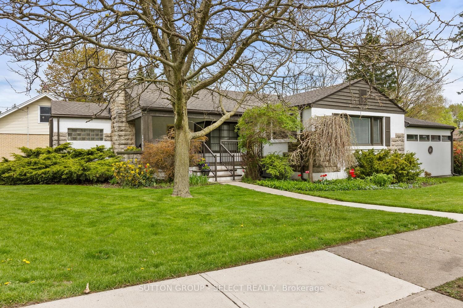 4220 Colonel Talbot Road photo 1
