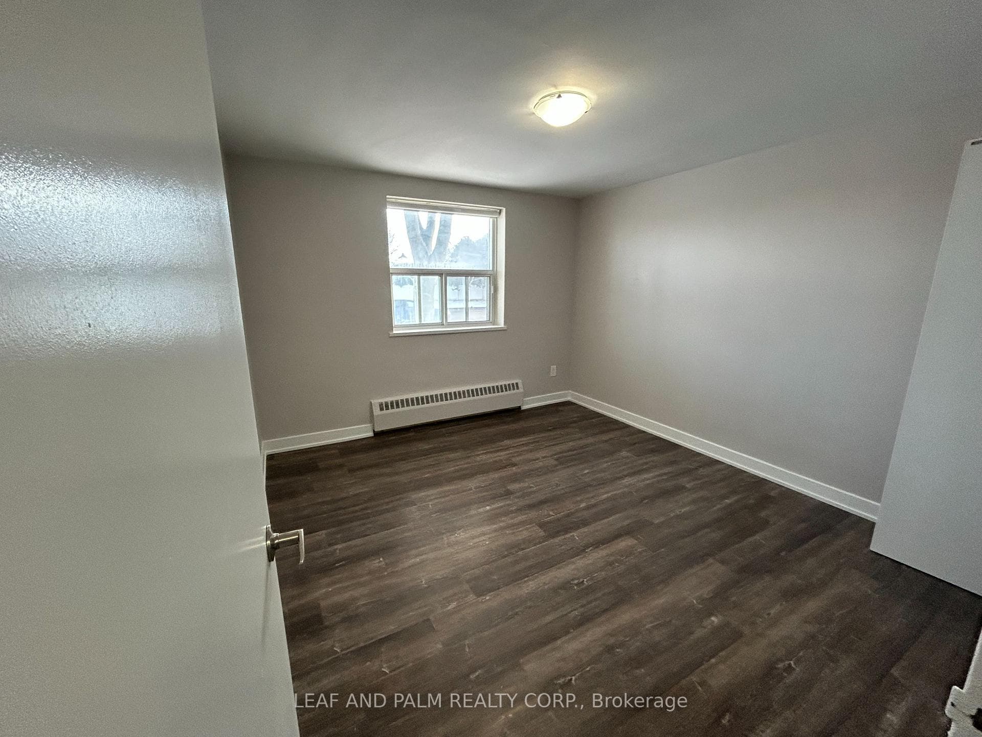9960 Bayview Avenue Unit 106 photo 4