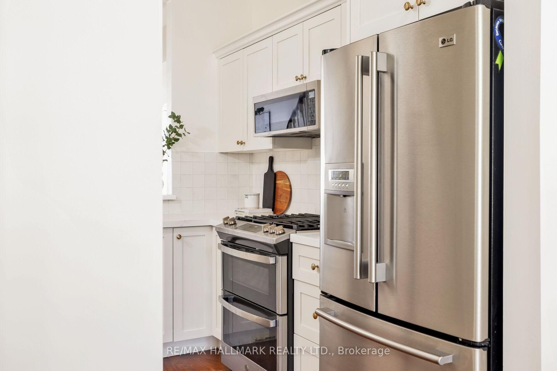 39 Burgess Avenue photo 7