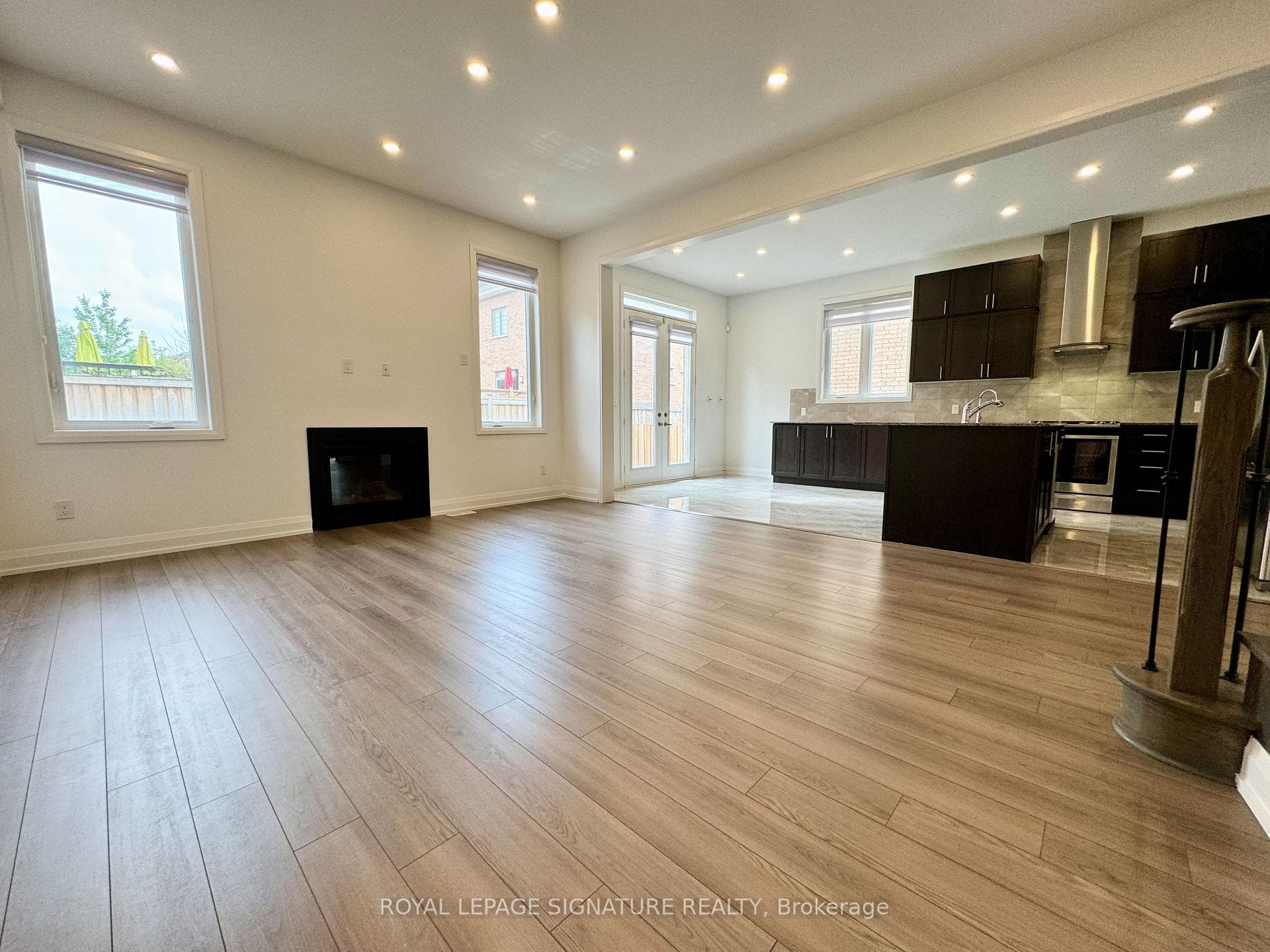 49 Spruce Avenue photo 11