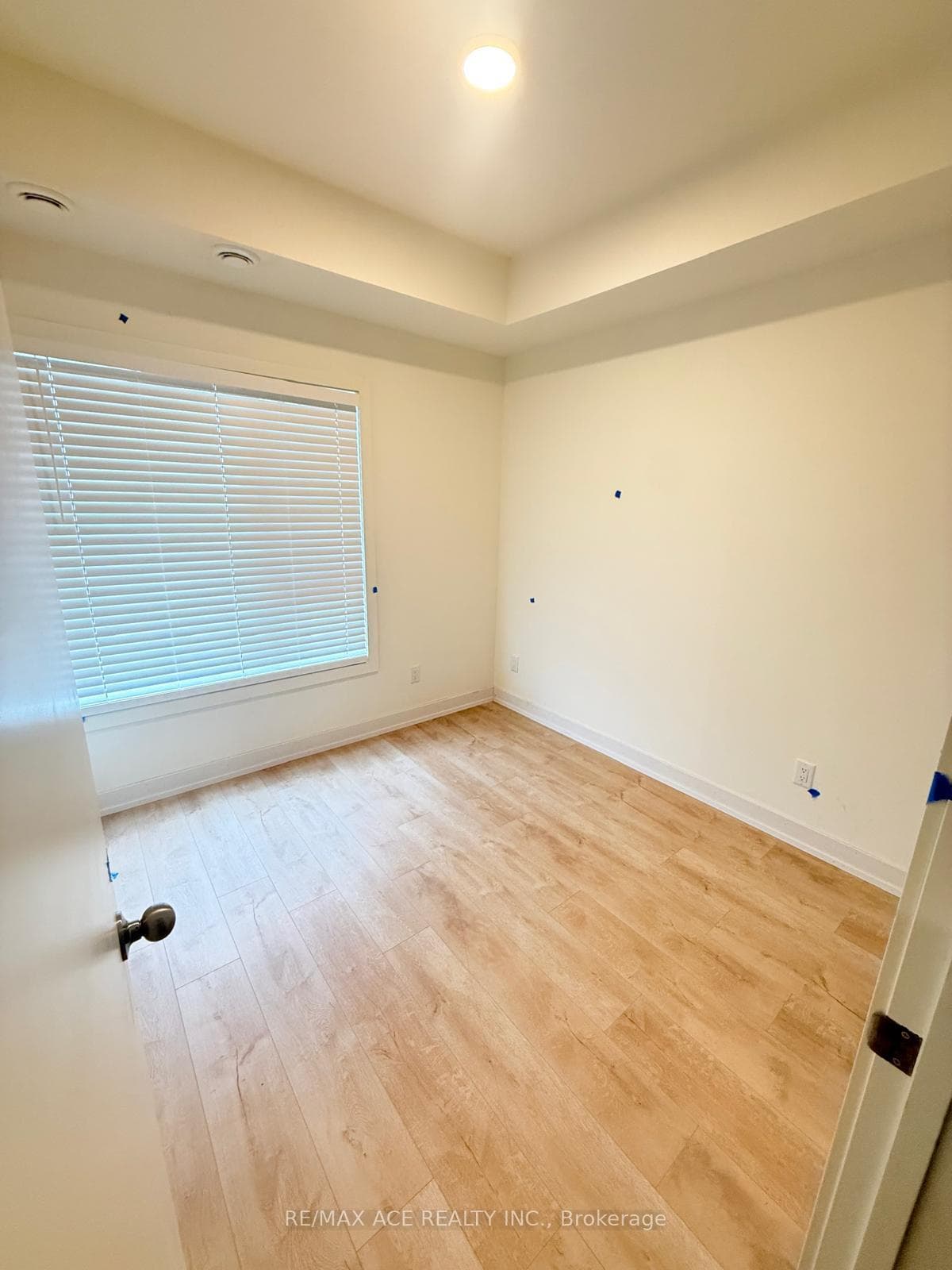 16 Melbourne Avenue Unit 317B photo 10