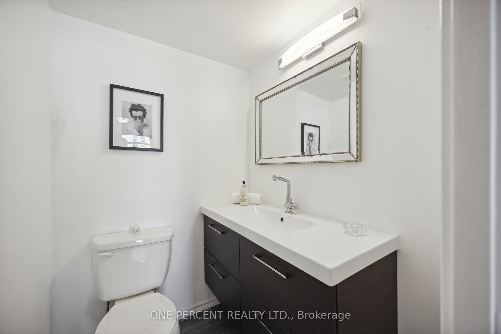 135 Marlee Avenue Unit 704 photo 17