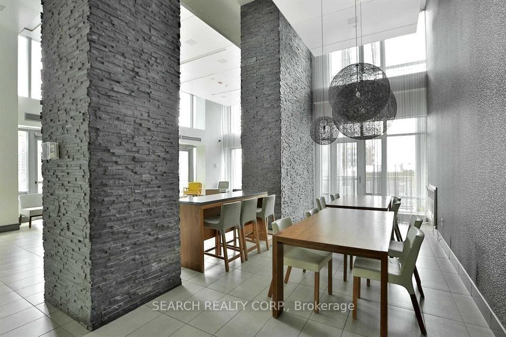 360 Square One Drive Unit PH04 photo 6