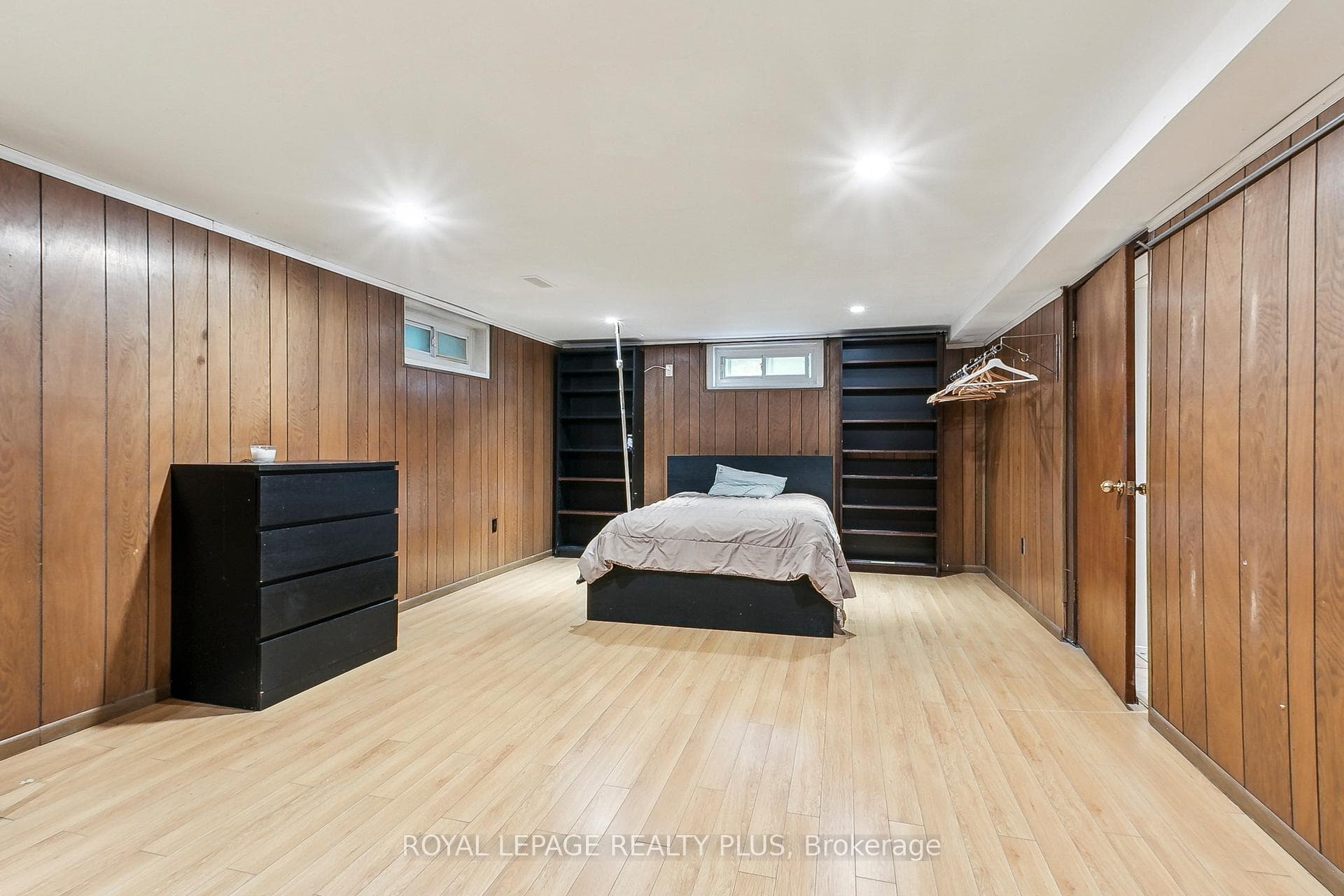 4236 Bloor Street photo 23