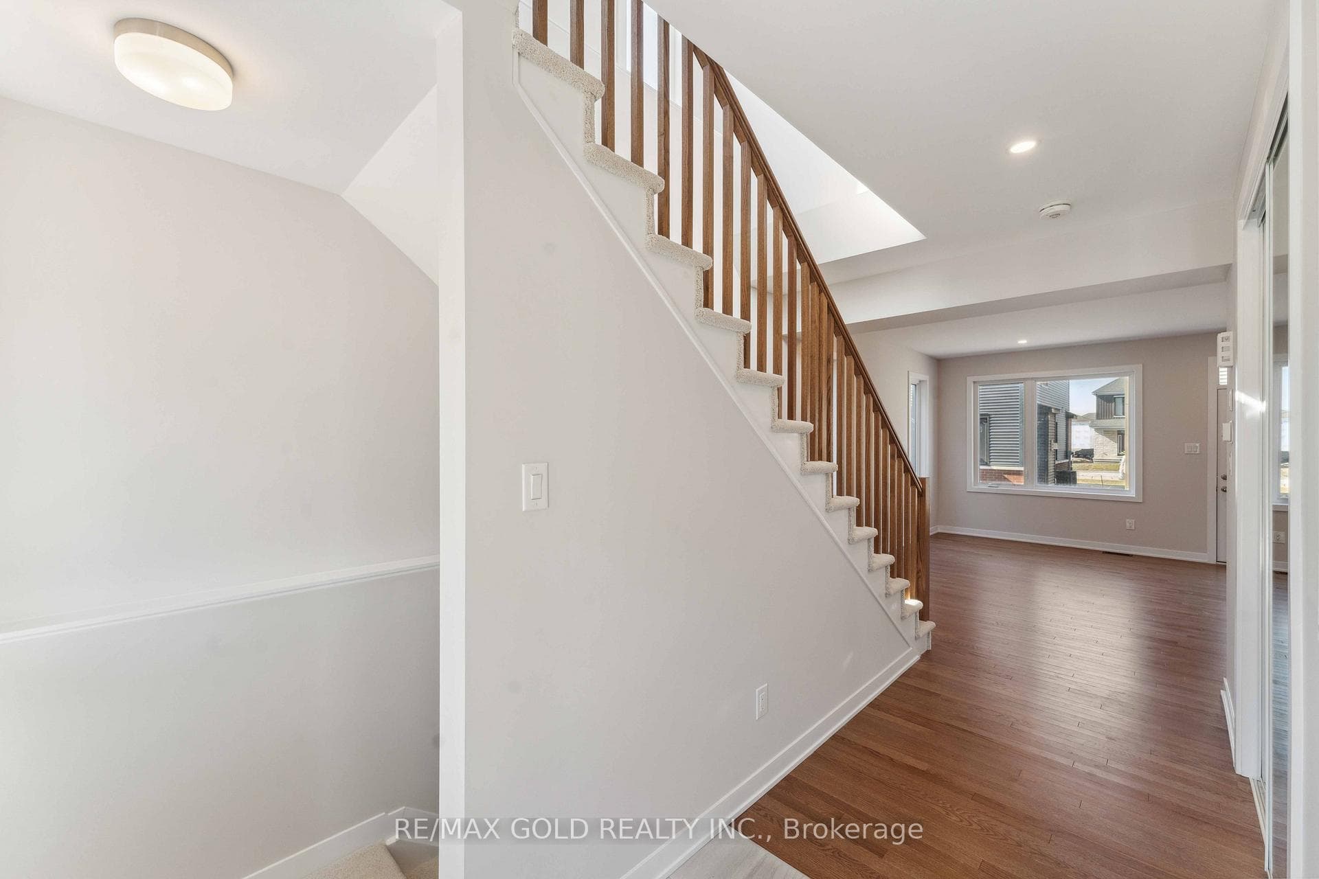356 Peninsula Road photo 3