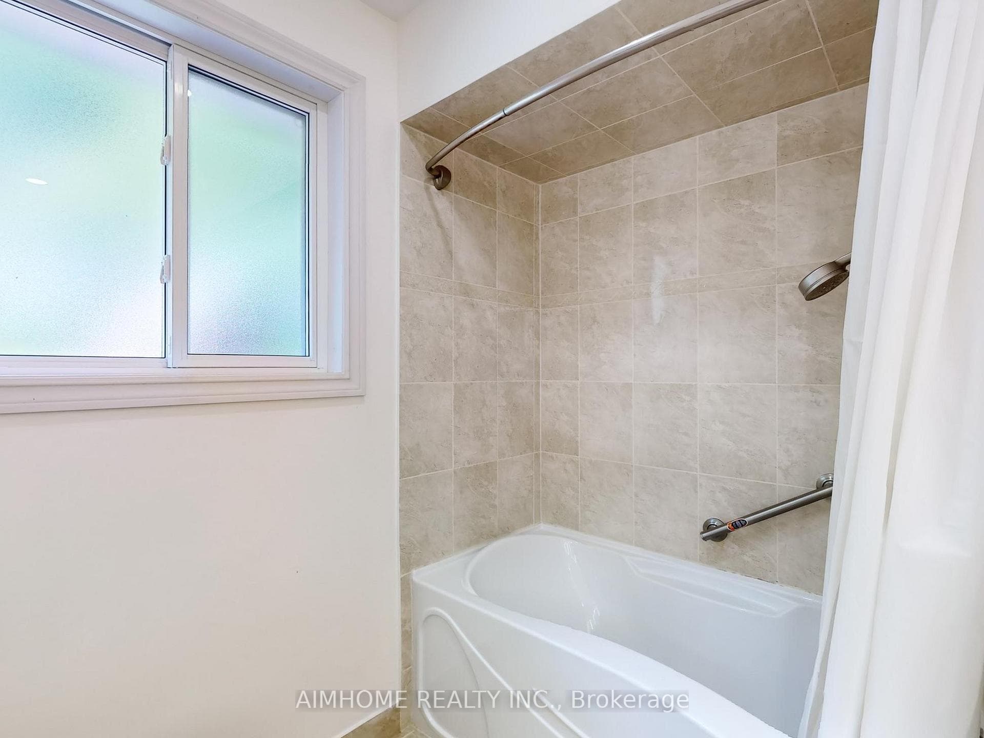 36 Liebeck Crescent photo 35