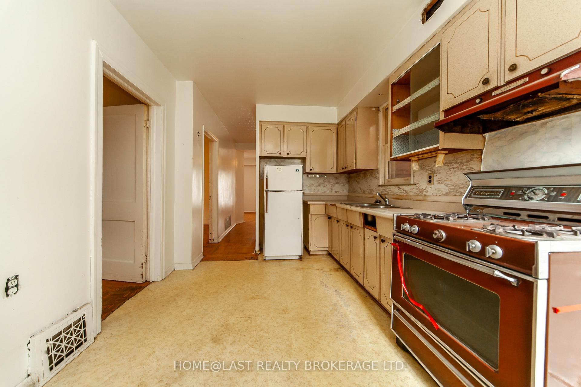 405 Oakwood Avenue photo 19