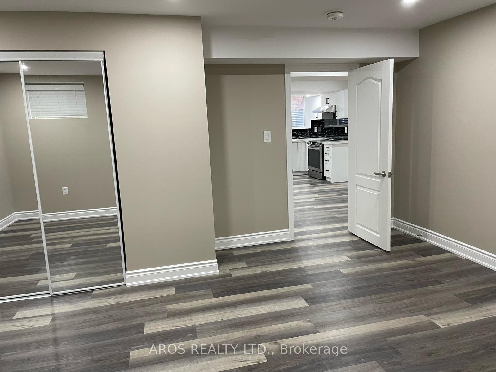 469 Dougall Avenue Unit Basement photo 7