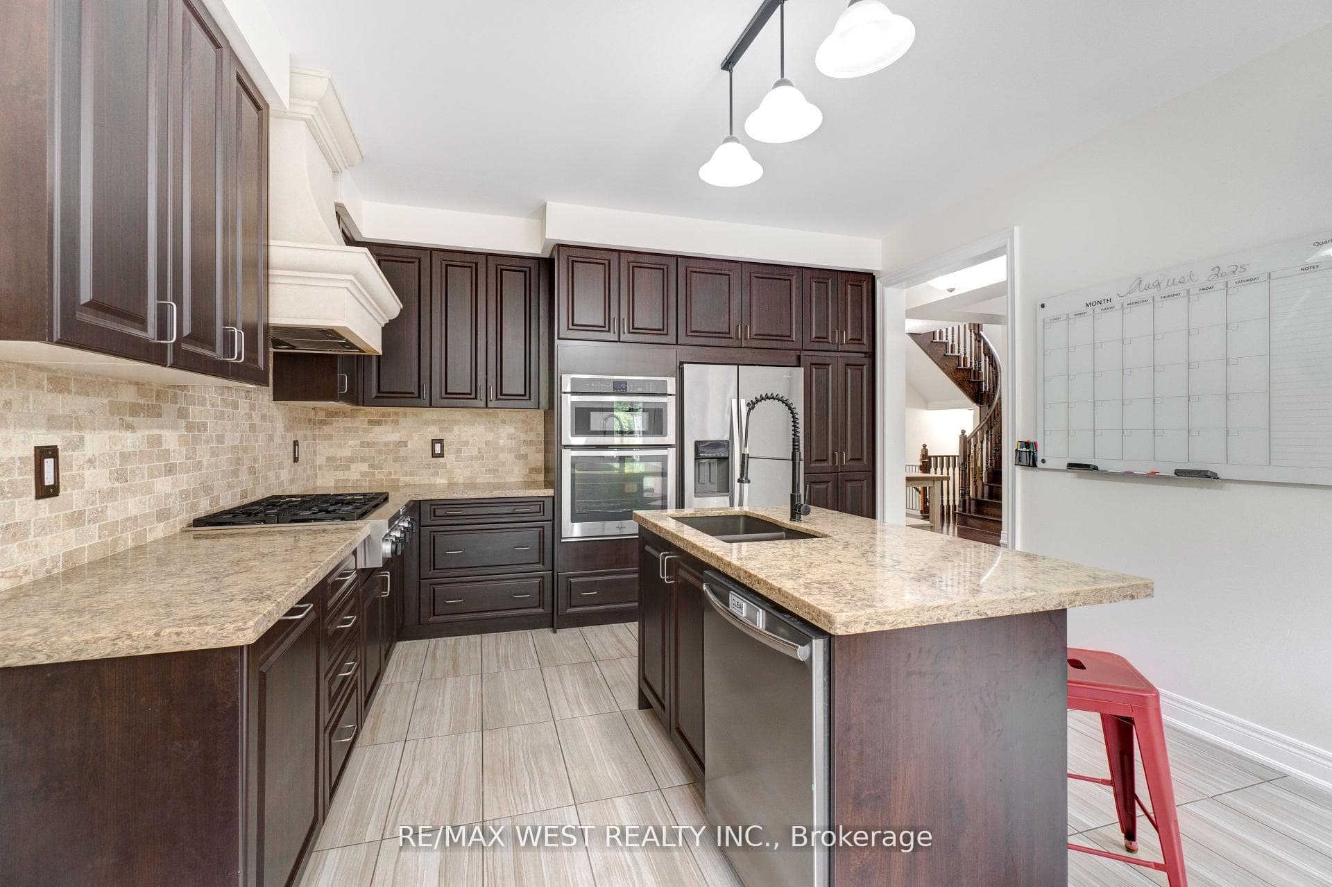 32 Brookwater Crescent photo 8